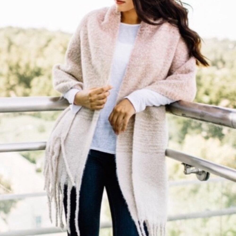 Mer Sea Long Fringe Ombre Blanket Scarf